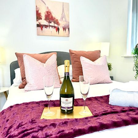 Hazel 1-Bedroom Cousy Flat, Parking, Wifi, Prime Location, Close To Blenheim Palace & Oxford Kidlington Ngoại thất bức ảnh