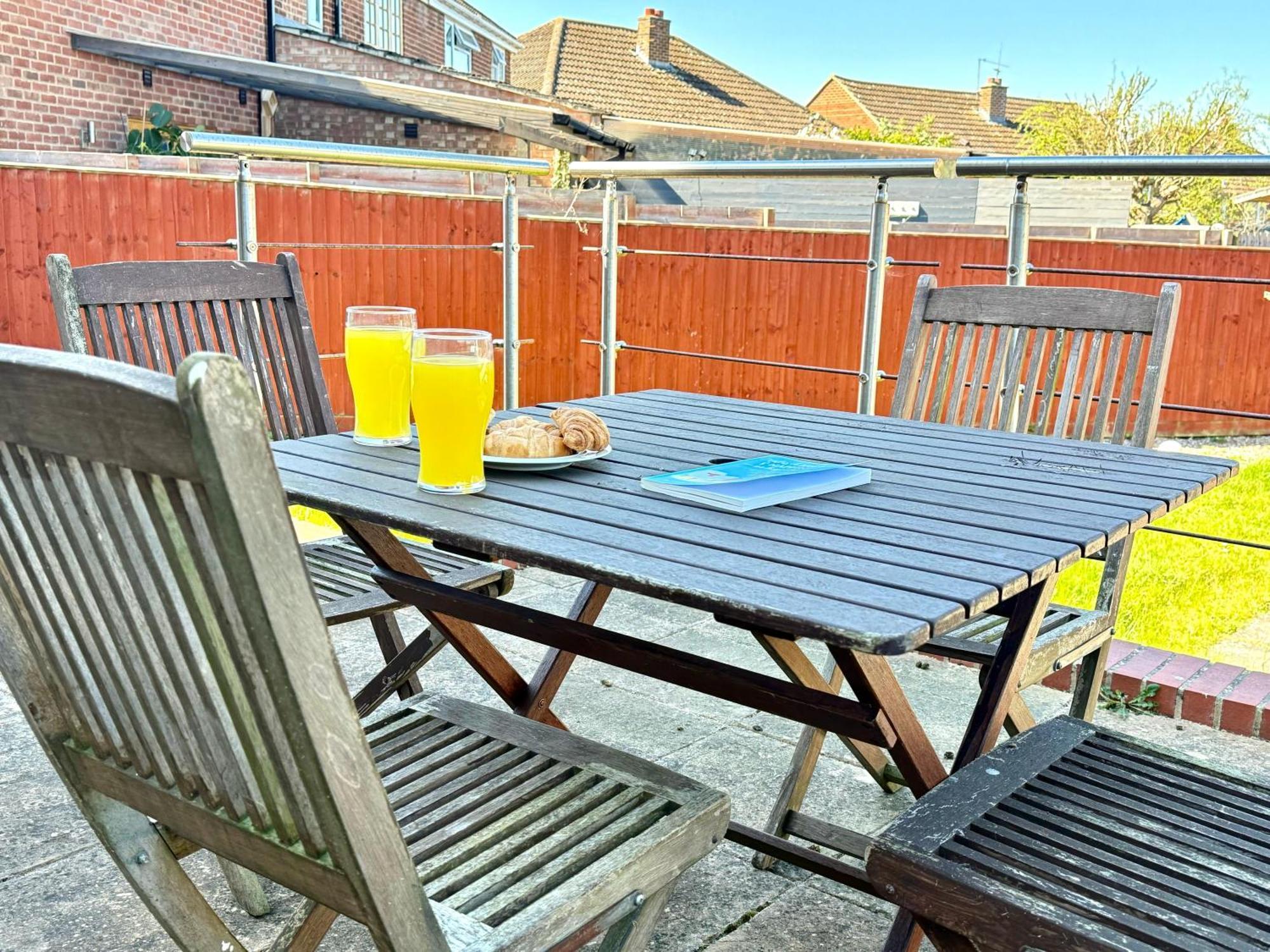 Hazel 1-Bedroom Cousy Flat, Parking, Wifi, Prime Location, Close To Blenheim Palace & Oxford Kidlington Ngoại thất bức ảnh