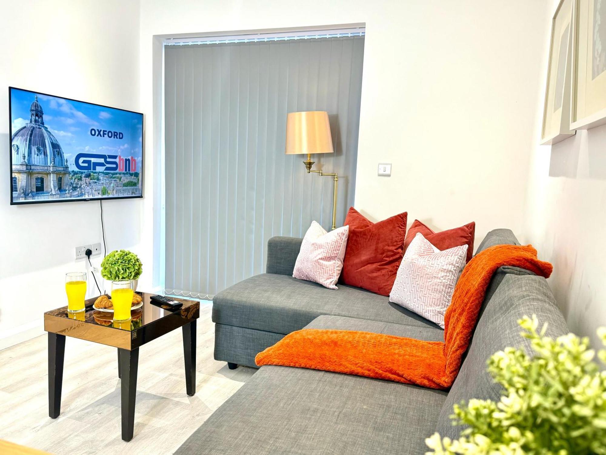 Hazel 1-Bedroom Cousy Flat, Parking, Wifi, Prime Location, Close To Blenheim Palace & Oxford Kidlington Ngoại thất bức ảnh