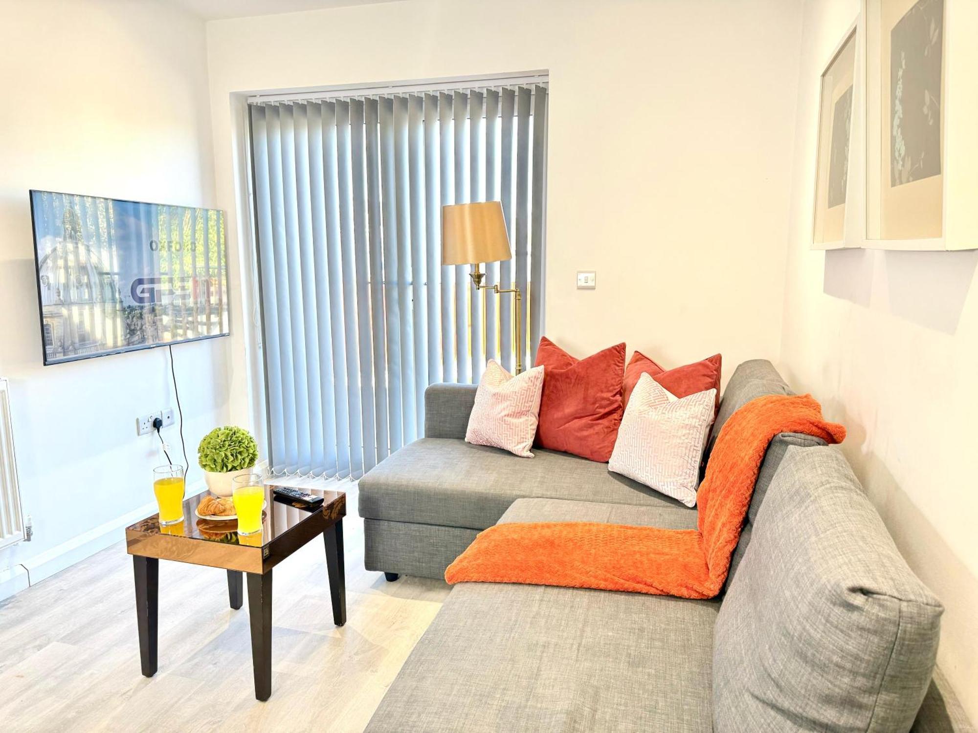 Hazel 1-Bedroom Cousy Flat, Parking, Wifi, Prime Location, Close To Blenheim Palace & Oxford Kidlington Ngoại thất bức ảnh
