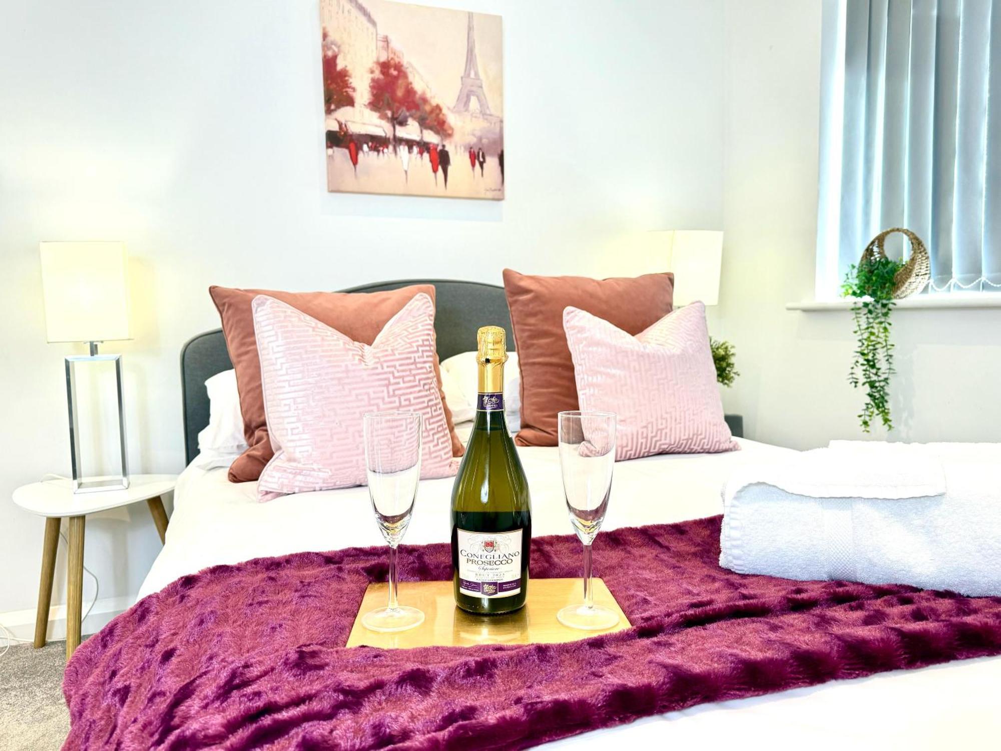 Hazel 1-Bedroom Cousy Flat, Parking, Wifi, Prime Location, Close To Blenheim Palace & Oxford Kidlington Ngoại thất bức ảnh