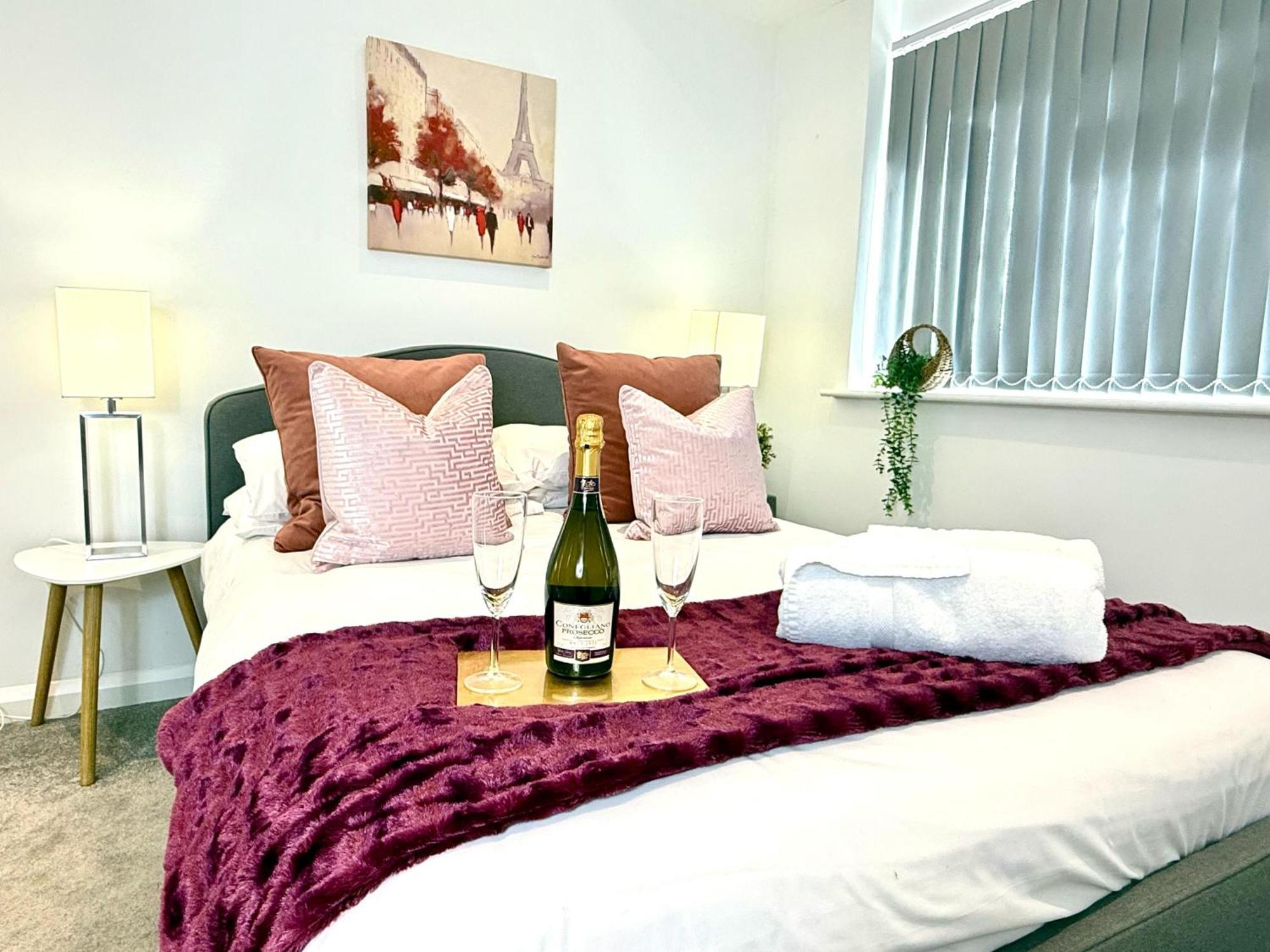 Hazel 1-Bedroom Cousy Flat, Parking, Wifi, Prime Location, Close To Blenheim Palace & Oxford Kidlington Ngoại thất bức ảnh