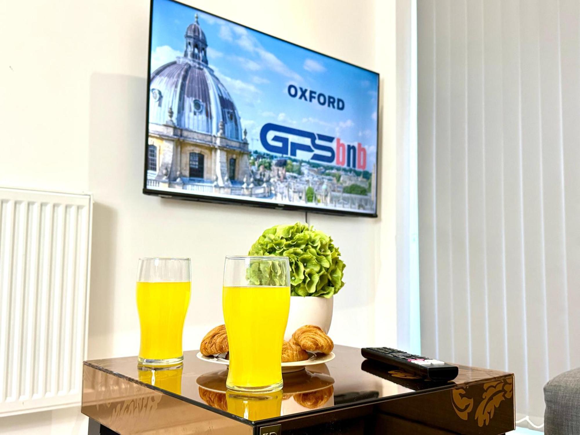 Hazel 1-Bedroom Cousy Flat, Parking, Wifi, Prime Location, Close To Blenheim Palace & Oxford Kidlington Ngoại thất bức ảnh