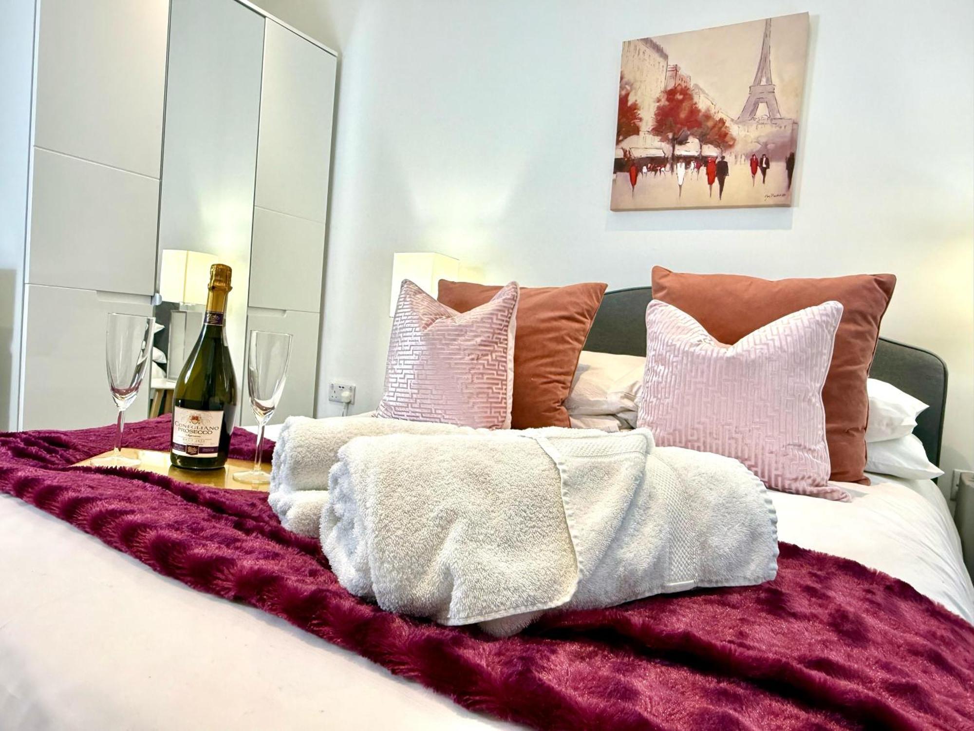 Hazel 1-Bedroom Cousy Flat, Parking, Wifi, Prime Location, Close To Blenheim Palace & Oxford Kidlington Ngoại thất bức ảnh